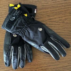EUC Men's Mountain Hardwear Gloves
